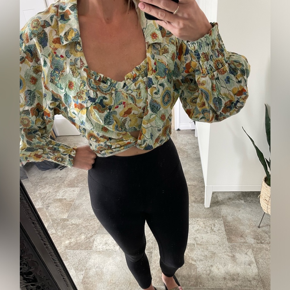 Anthropologie Green and Black Cuffed Sleeve Crop Blouse